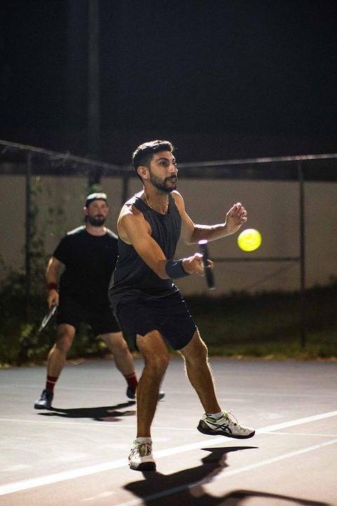 night time pickleball - photo by @lolerwaffles